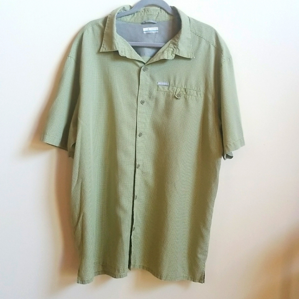 Columbia botton up shirt
